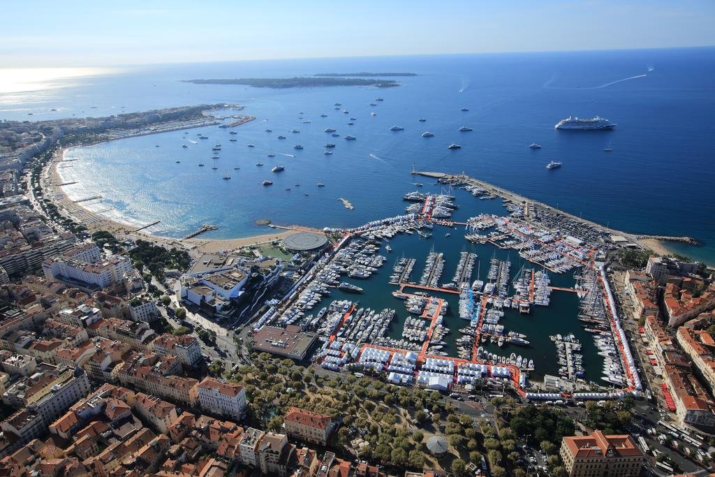 Фото Canopy by Hilton Cannes