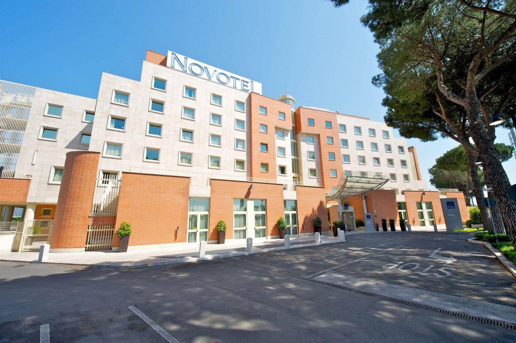Фото Novotel Roma Est