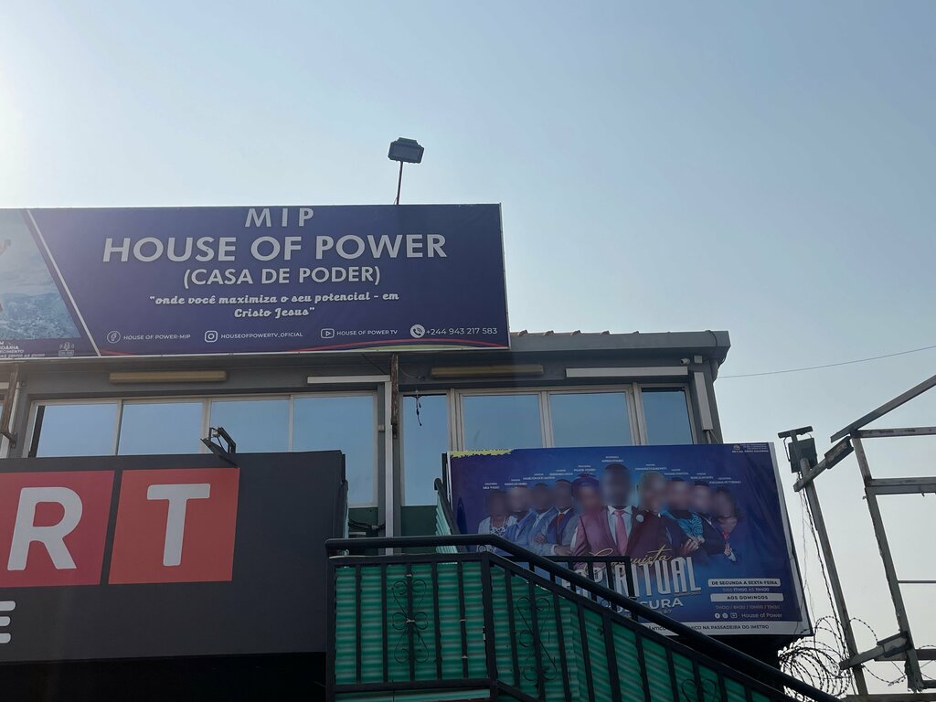 Protestant church House Of Power - Mip, Loanda, photo