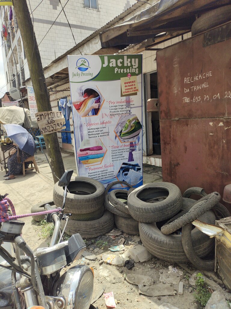 Laundry Jacky pressing, Douala, photo