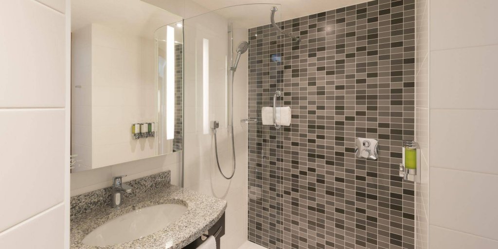 Фото Hilton Garden Inn Frankfurt City Centre