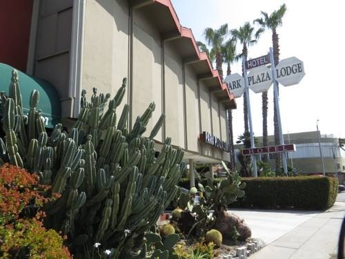 Фото Park Plaza Lodge Hotel