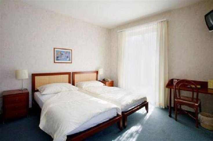 Фото Hotel Landhus