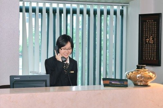 Фото RedDoorz at Aljunied