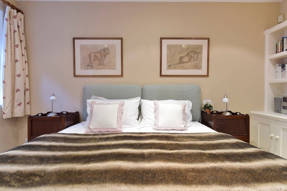 Фото Peaceful 1 bed Flat off Sloane Square With Patio