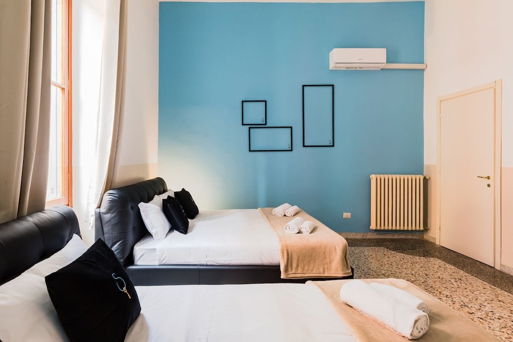 Фото A World Aparts - 55 Palermo