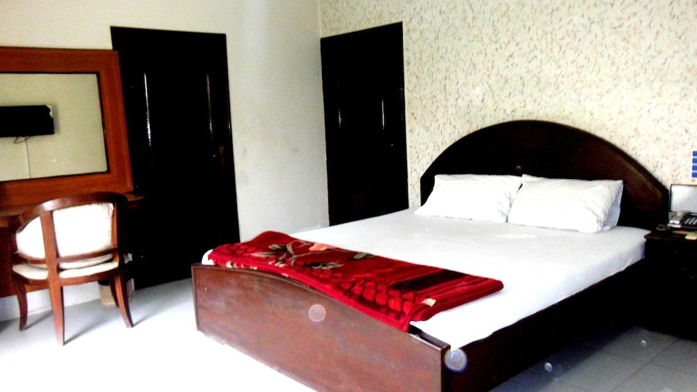 Фото Hilltop Hotel