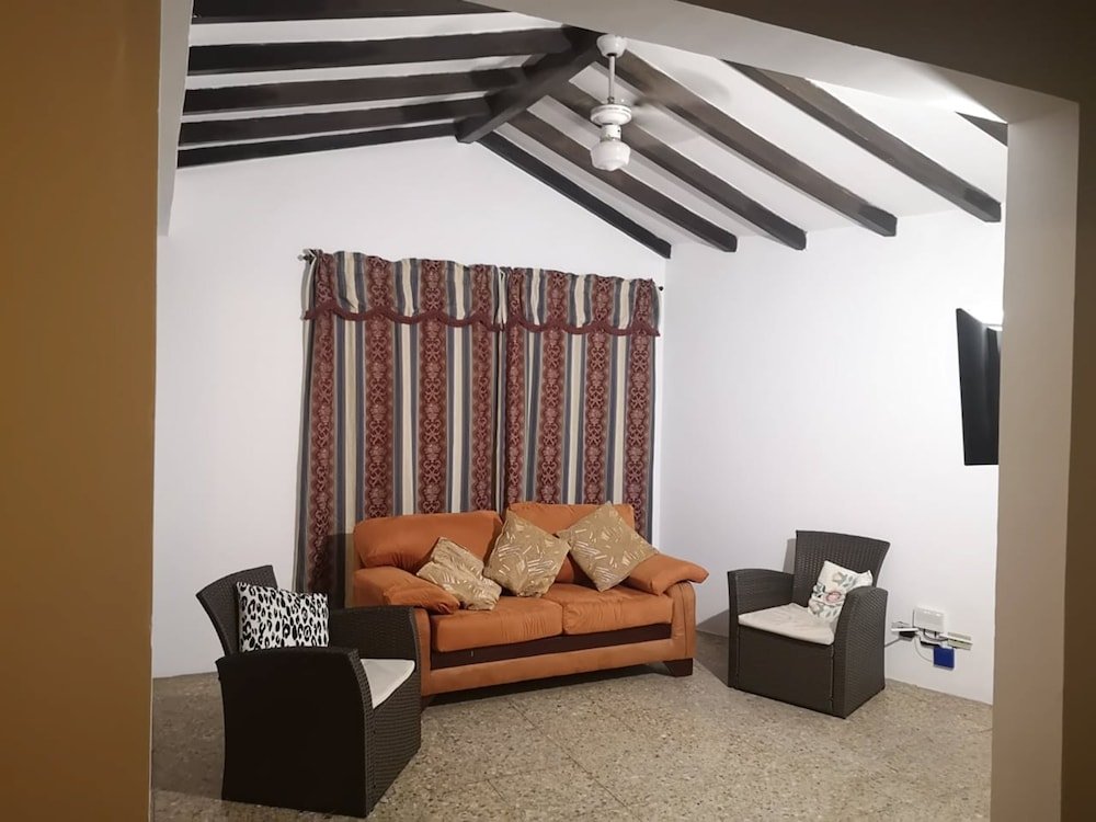 Фото Green Door Boutique