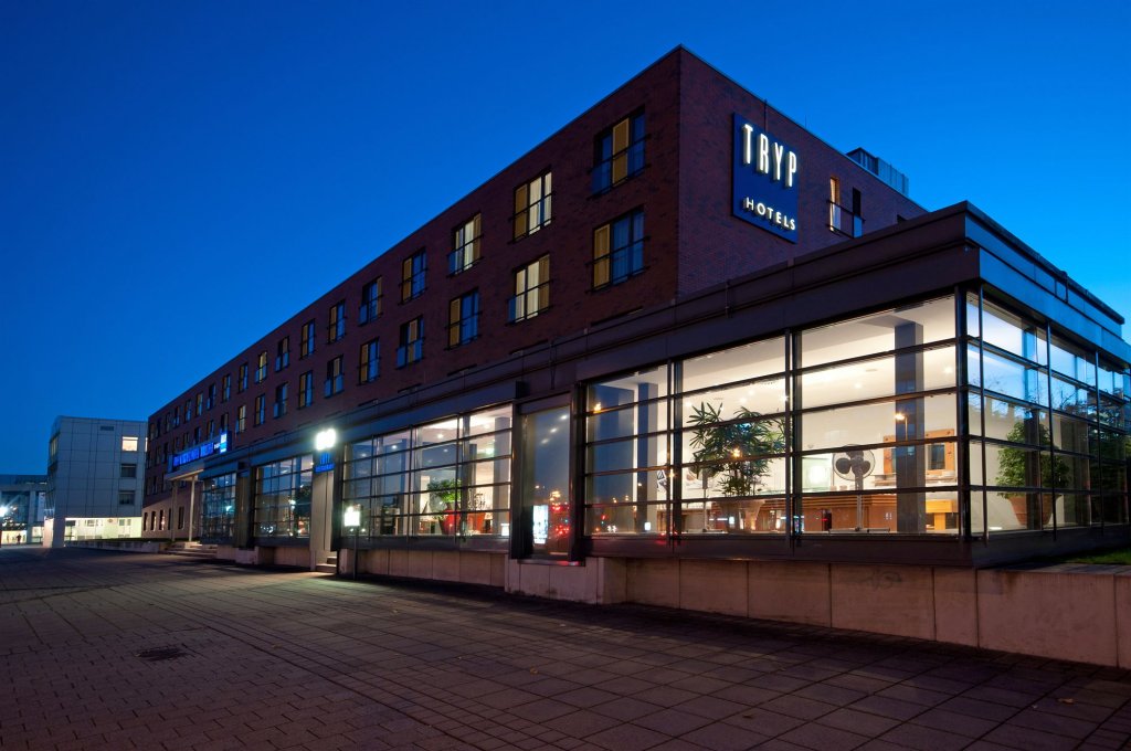 Фото отеля 1