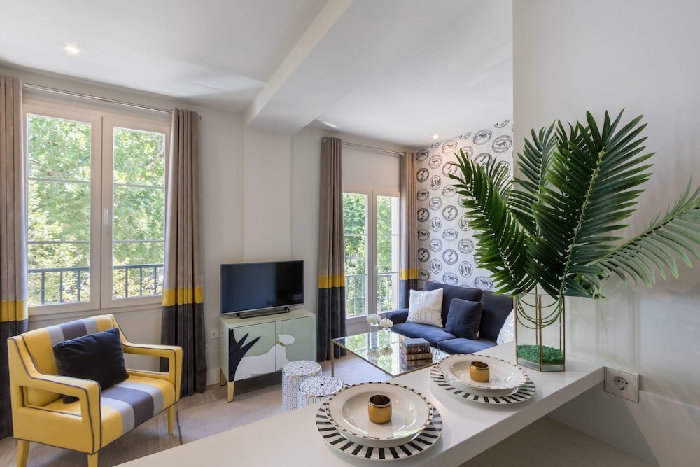 Фото Chezmoihomes Plaza Nueva Premium