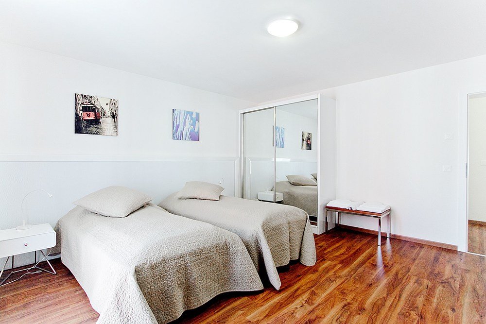 Фото Luxury Apartments by Livingdowntown