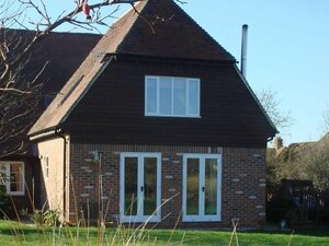 Field Farm Cottage (England, Royal County of Berkshire, Borough of West Berkshire, Civil Parish of Sulhamstead, Village of Sulhamstead), hotel