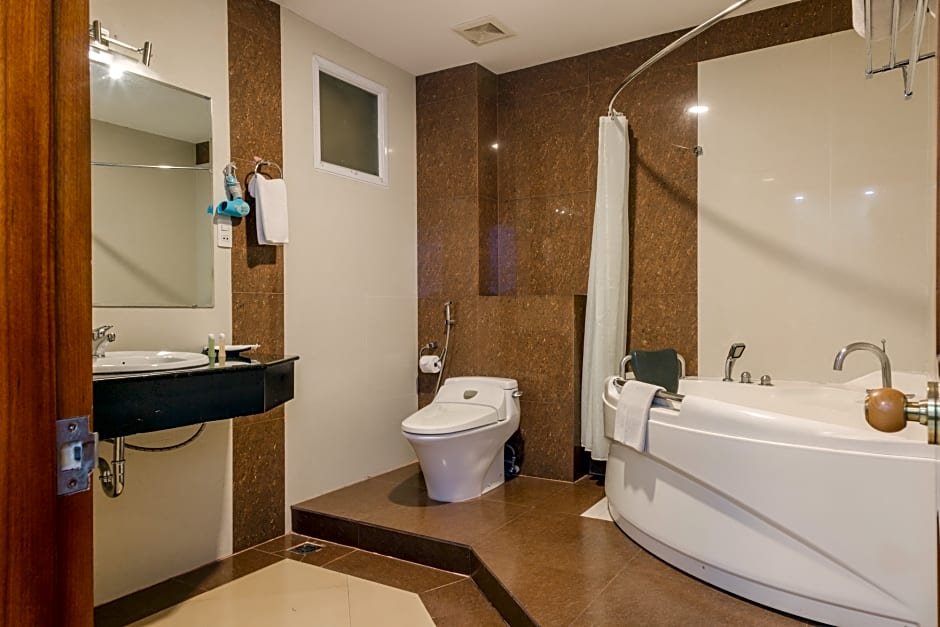 Фото Ambassador Hotel Saigon