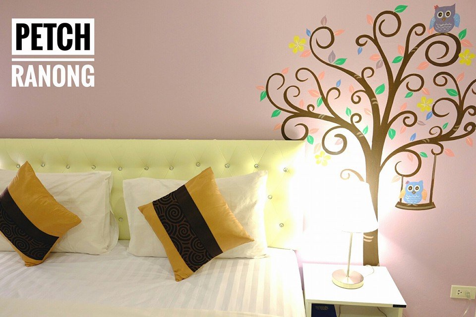 Фото Petch Ranong at Town