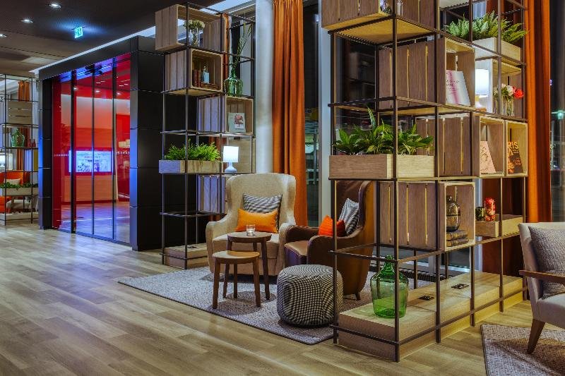 Фото IntercityHotel Hildesheim