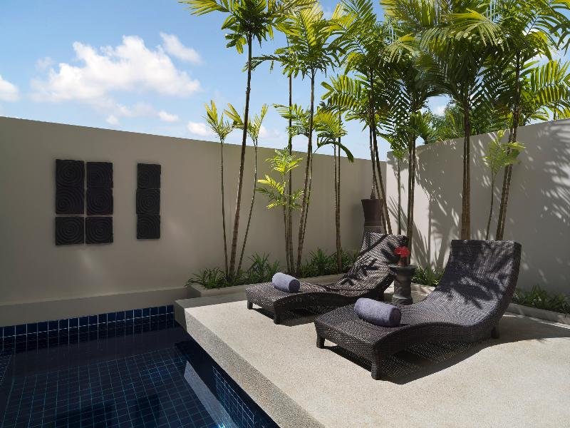 Фото Outrigger Surin Beach Resort