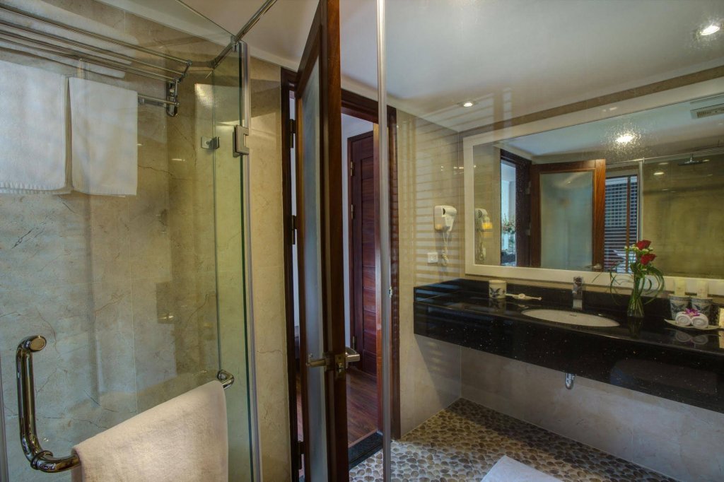 Фото Hanoi La Siesta Diamond Hotel