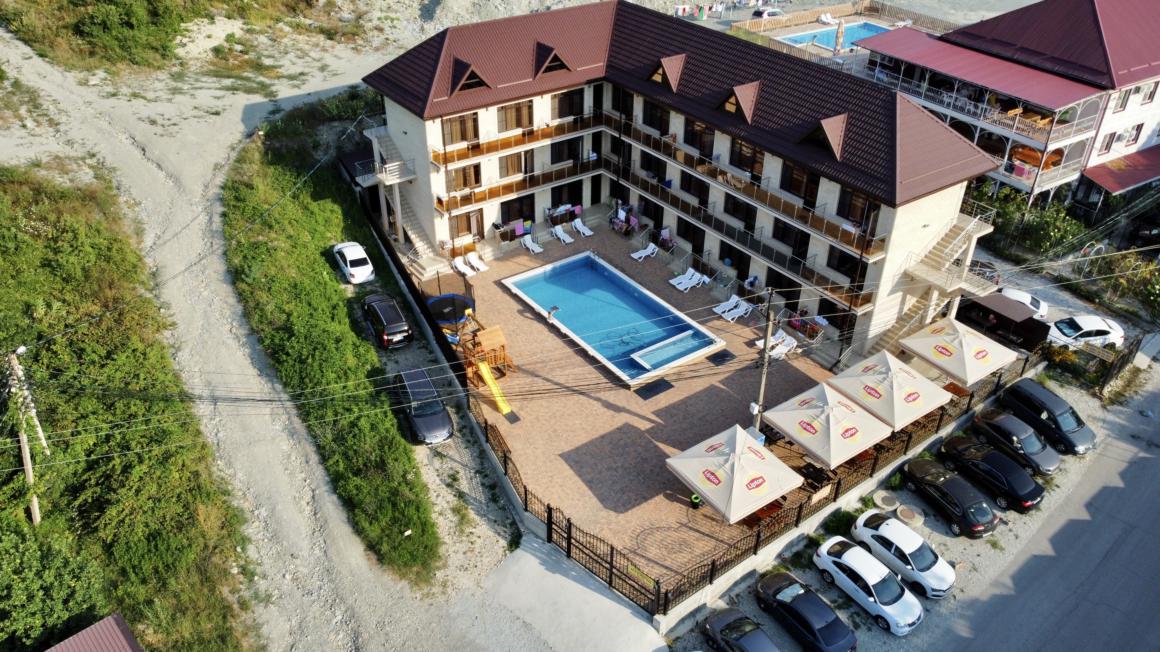 Фото отеля 1