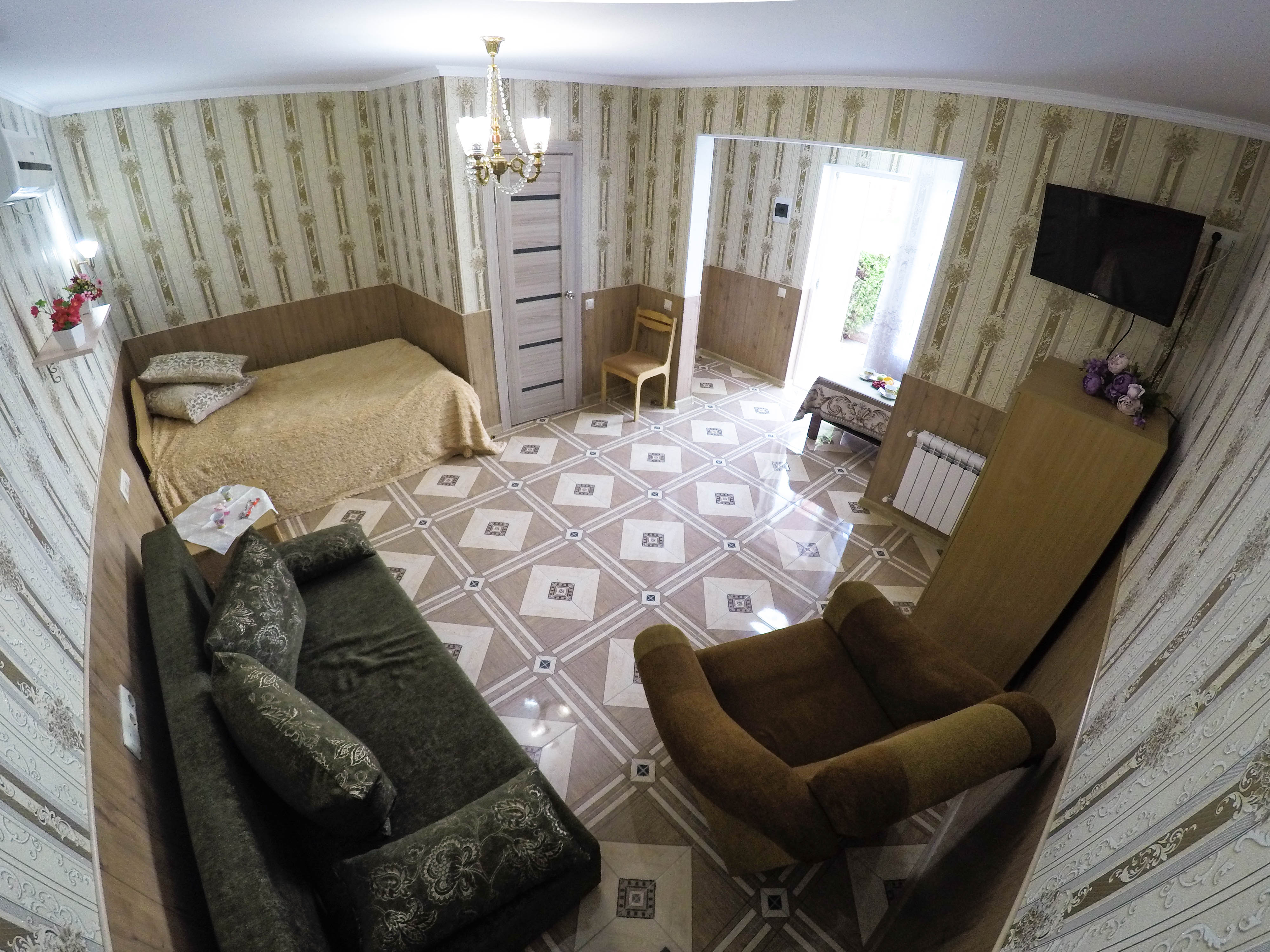 Фото отеля 2