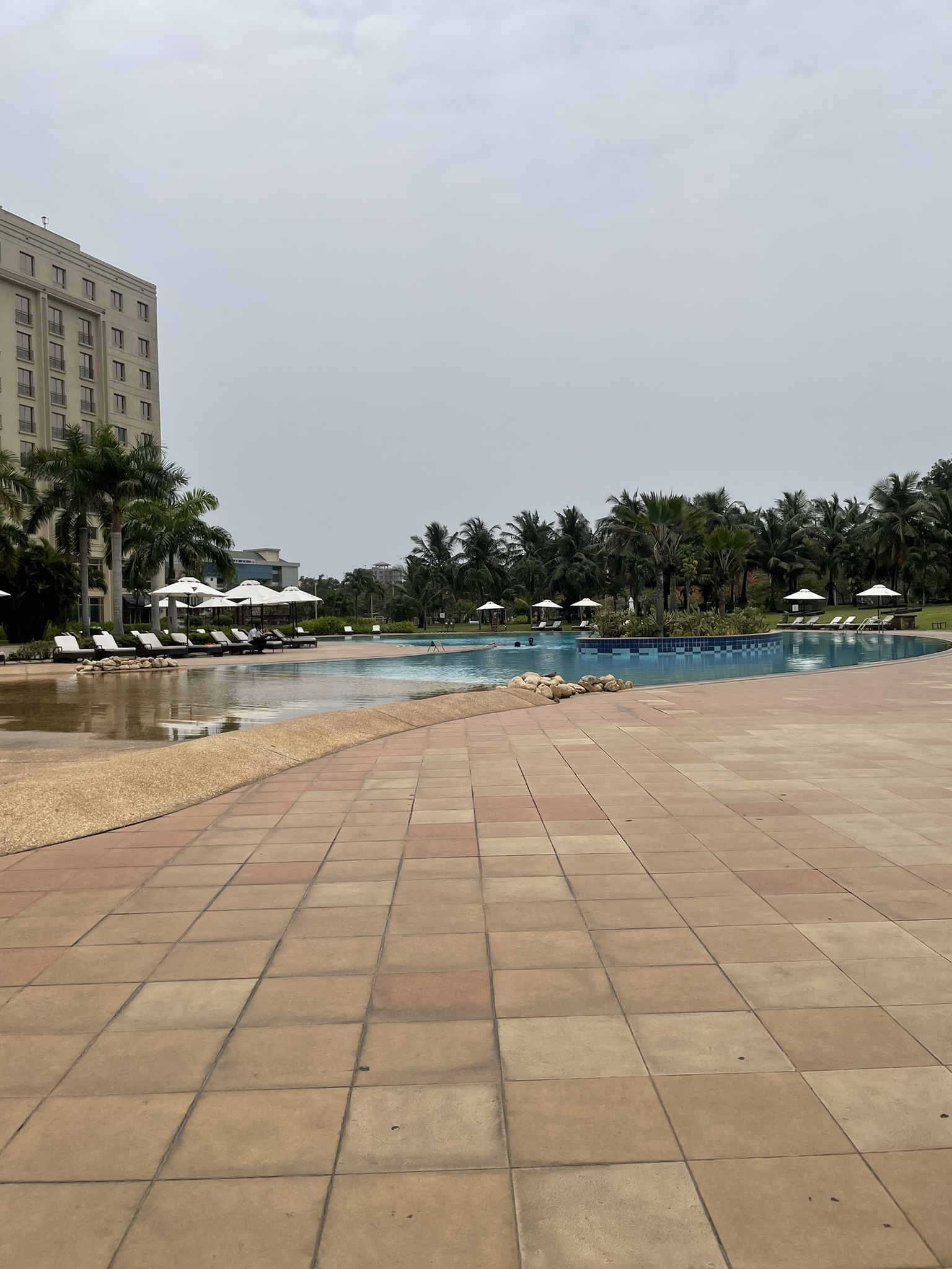 Фото Movenpick Ambassador Hotel