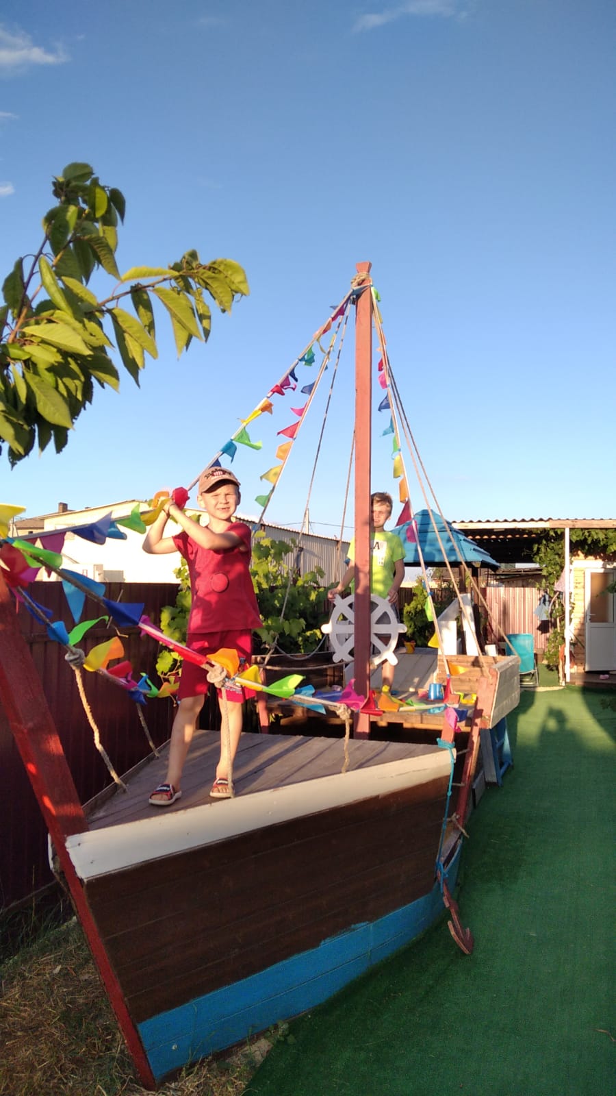 Фото Радхарани