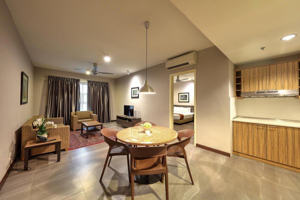 Фото Acappella Suite Hotel