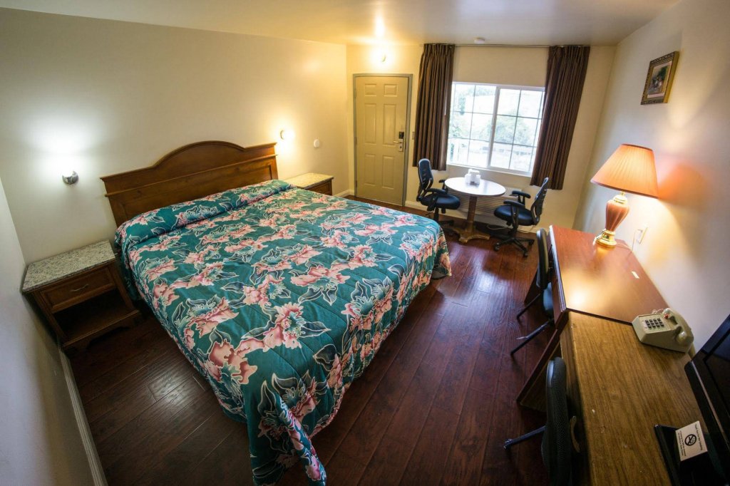 Фото Hollywood La Brea Inn