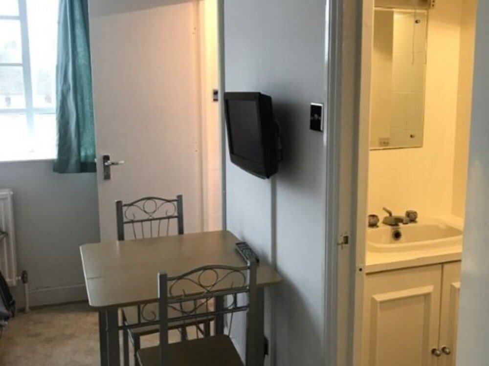 Фото Cosy Apt Chelsea Cloister