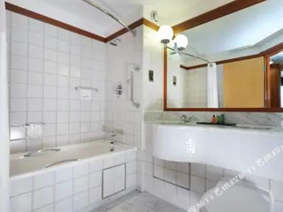 Фото Hilton London Croydon