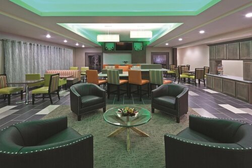 Гостиница La Quinta Inn & Suites by Wyndham Paducah