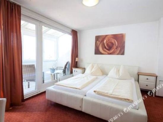 Фото Hotel Lokomotive