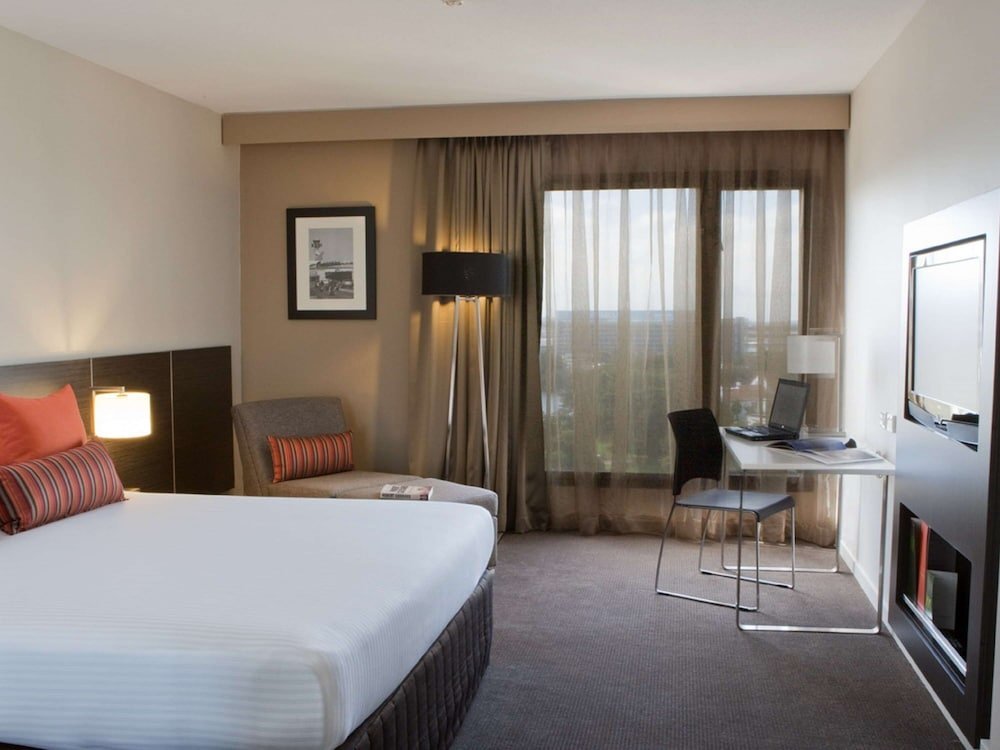 Фото Novotel Sydney International Airport Hotel