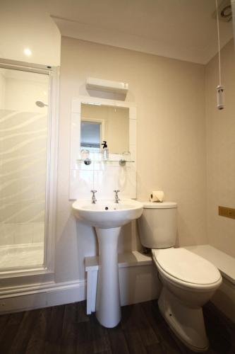 Фото The Fountain Tavern