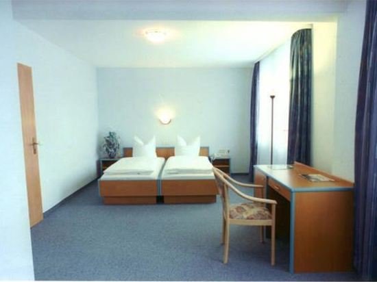 Фото Hotel Gasthof Zur Heinzebank