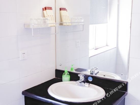 Фото Chengdu Mrs Panda Hostel