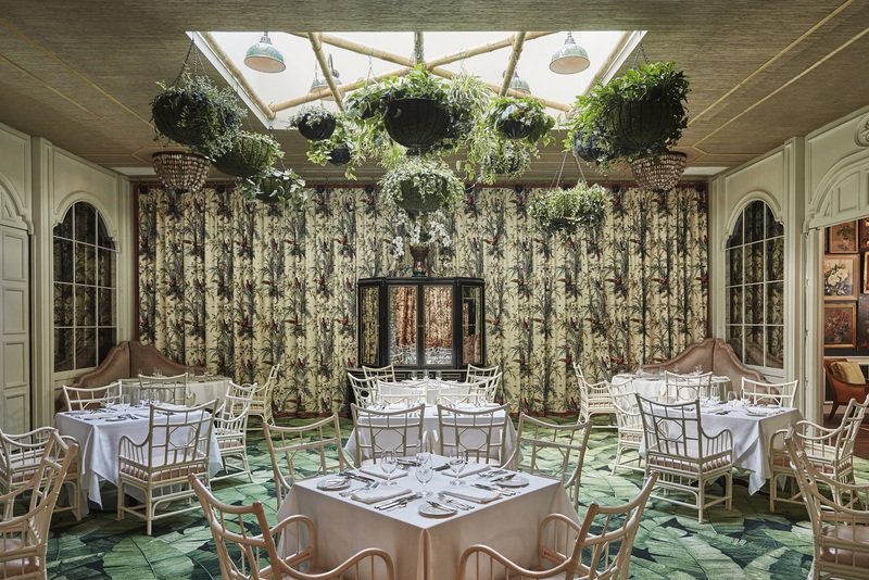 Фото The Pontchartrain Hotel