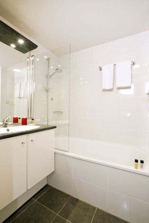 Фото Residhome Paris Guyancourt