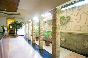 Гостиница RedDoorz near Pantai Falajawa Ternate