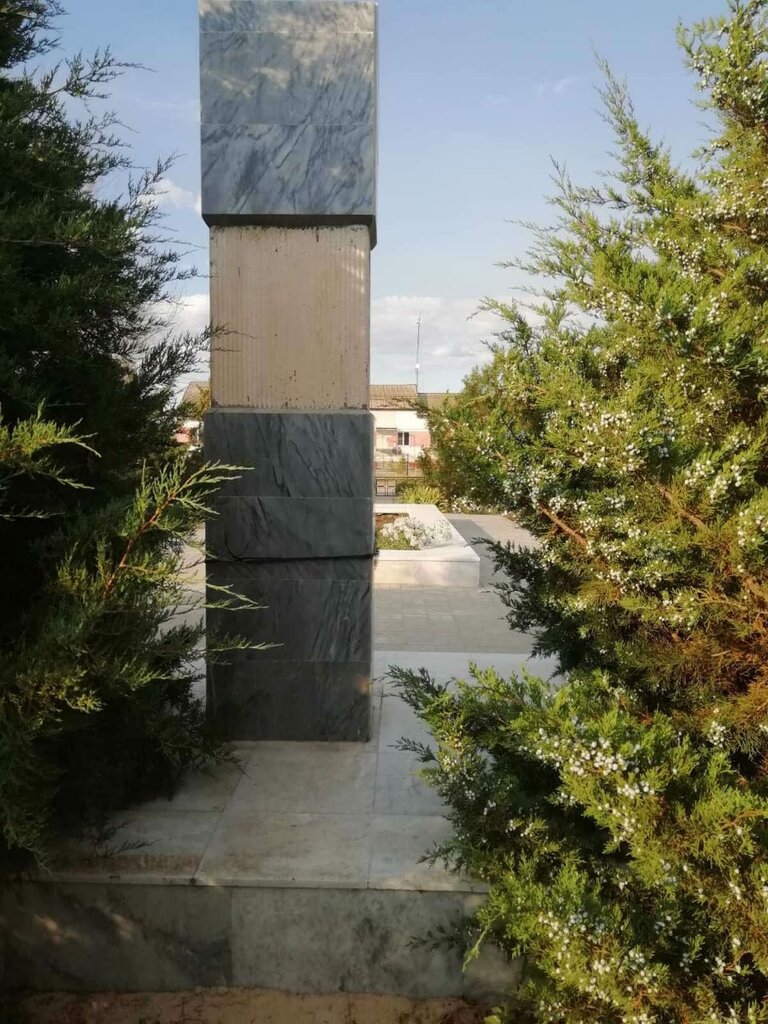 Памятник, мемориал Братская могила, Волгоградская область, фото