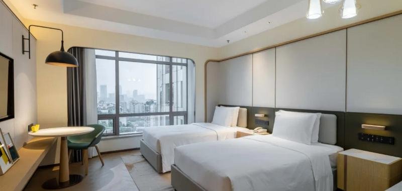 Фото Holiday Inn Chongqing Guanyinqiao, an Ihg Hotel