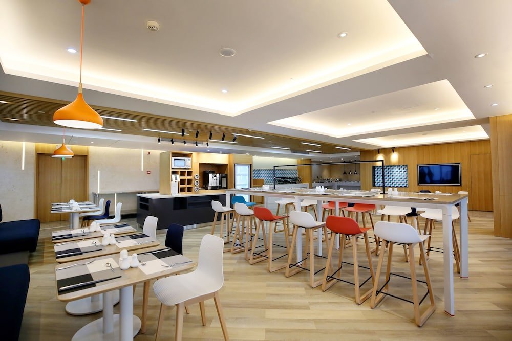 Фото Holiday Inn Express Chengdu North Railway Station