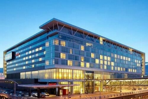 Гостиница Montreal Airport Marriott In-Terminal Hotel в Монреале