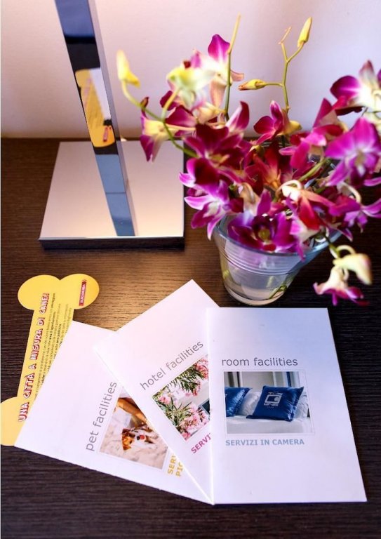 Фото Hotel The One