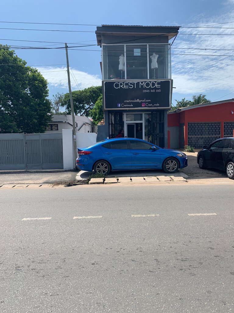 Clothing store Crest Mode, Accra, photo