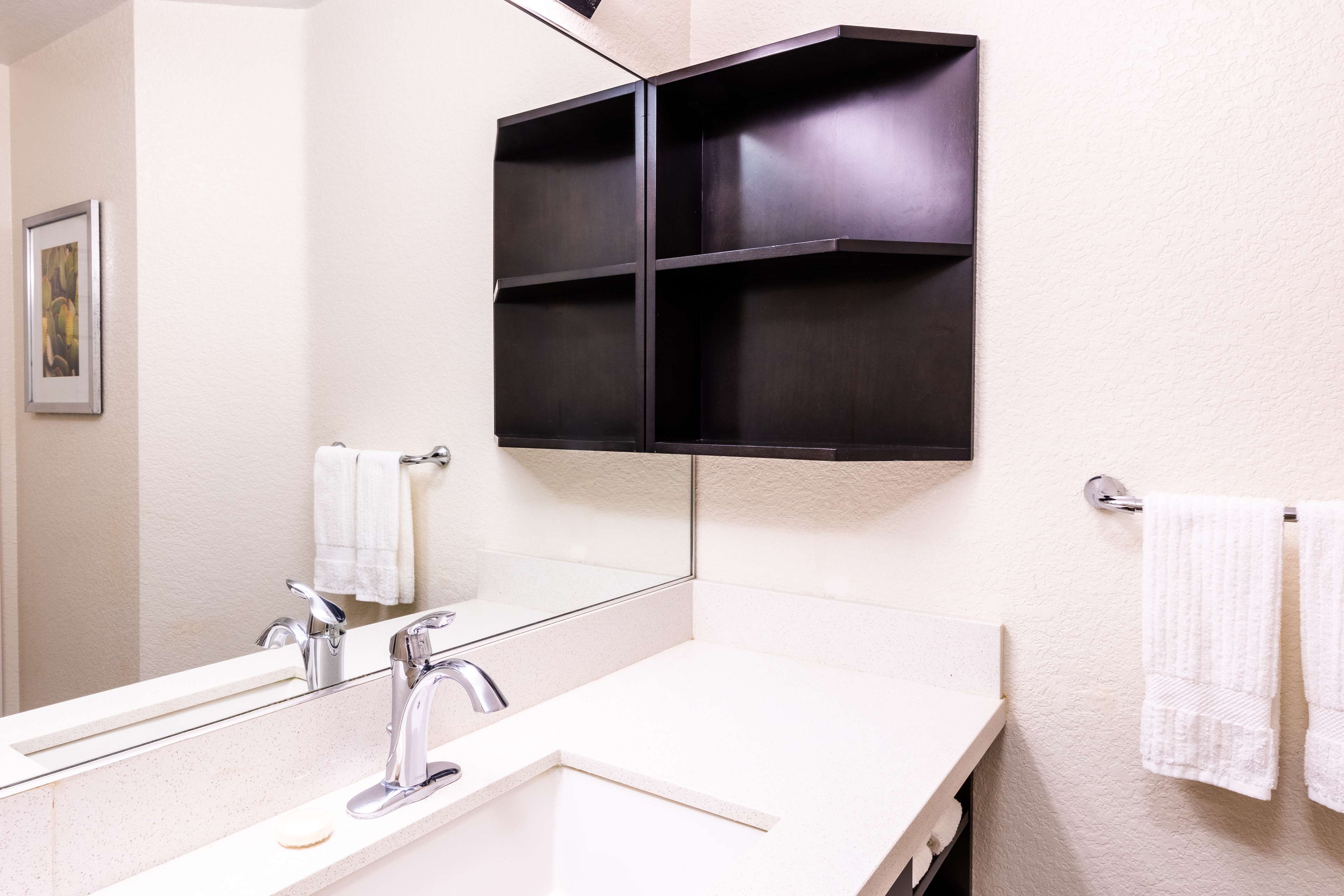 Фото Sonesta Simply Suites Irvine East Foothill