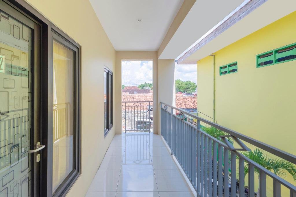 Фото Oyo 2708 Hotel Kemuning Syariah