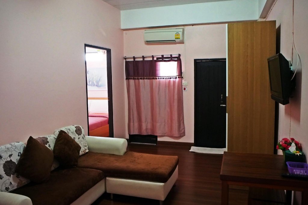 Фото Ponlaan Apartment