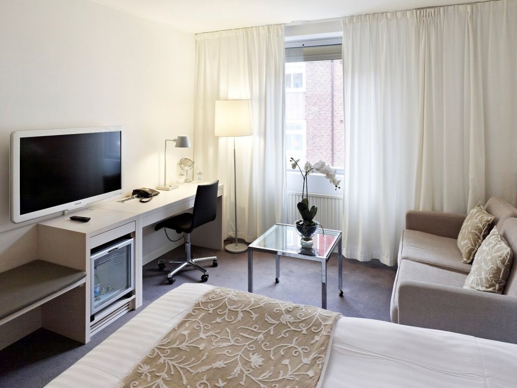 Фото Hotel Riverton