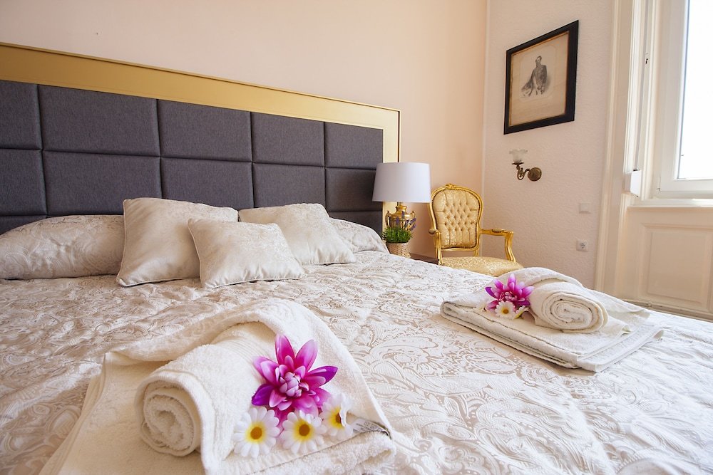 Фото Villa Muenz Luxurious Residence