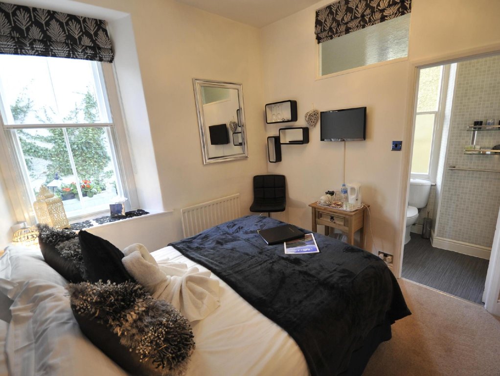 Фото St John's Lodge